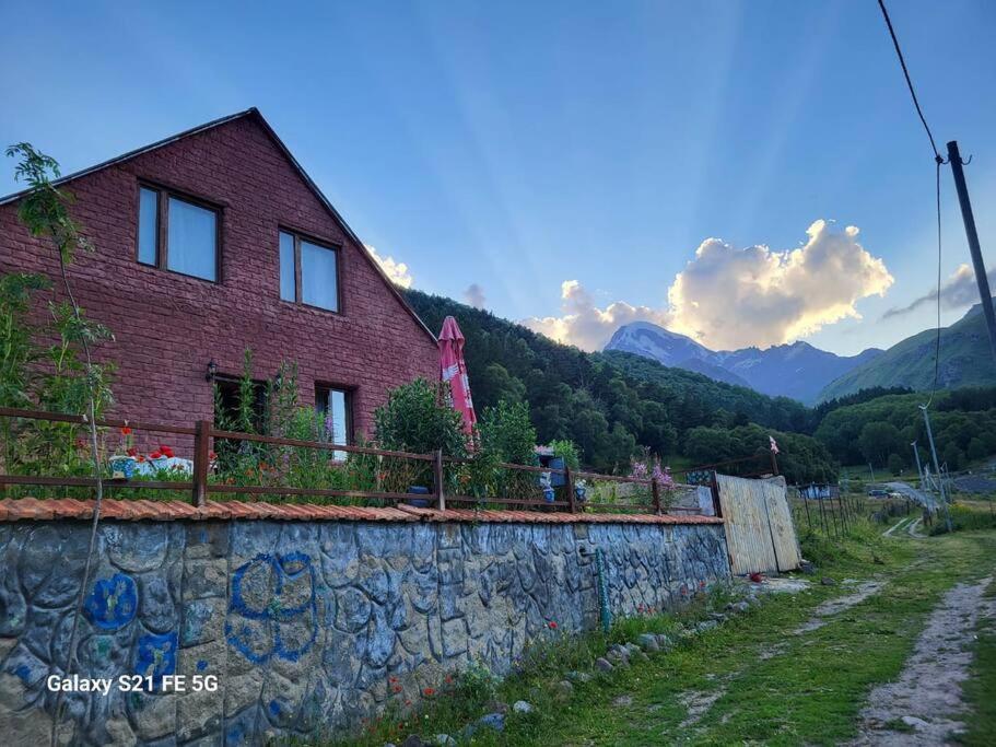Вилла Peak House Казбеги Экстерьер фото